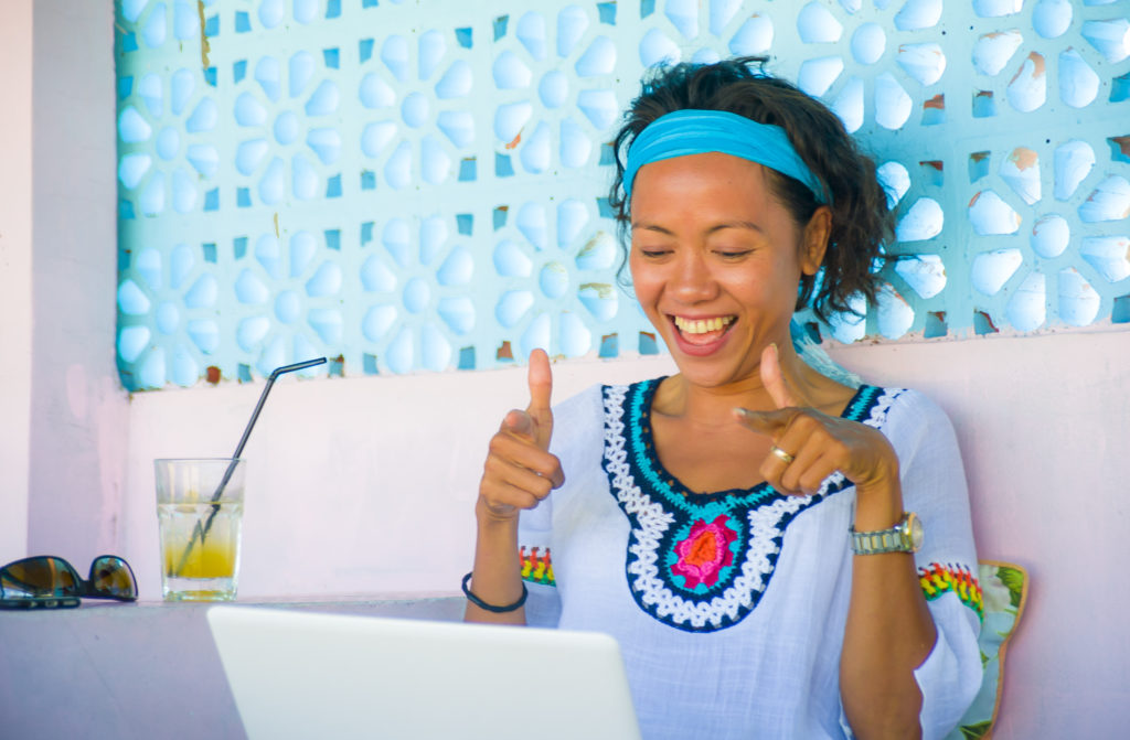 9 reasons why yoga teachers need a yoga website: It’s true that we live in the age of the Insta-yogi. 7 AdobeStock 217670969