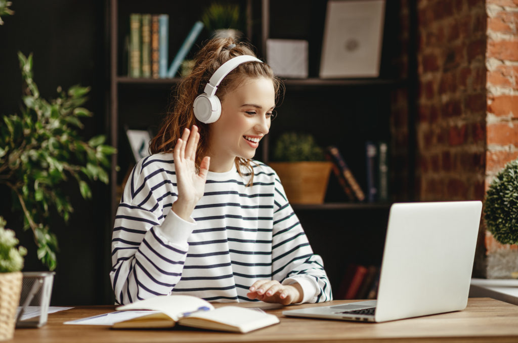 5 ways to authentically connect with your yoga community 4 authentic connection
