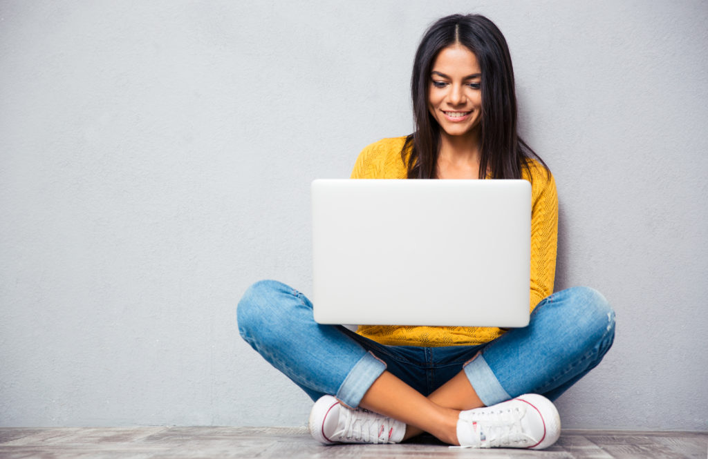 5 tech systems to easily launch your online yoga course 6 AdobeStock 87431497